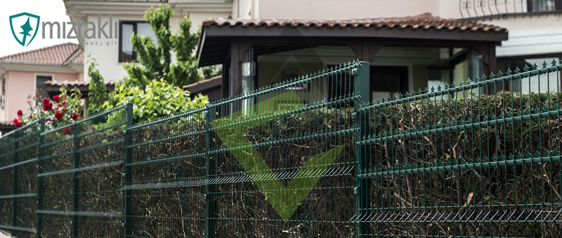 Spear Panel Fence