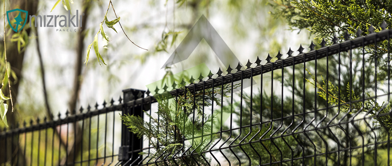 Spear Panel Fence